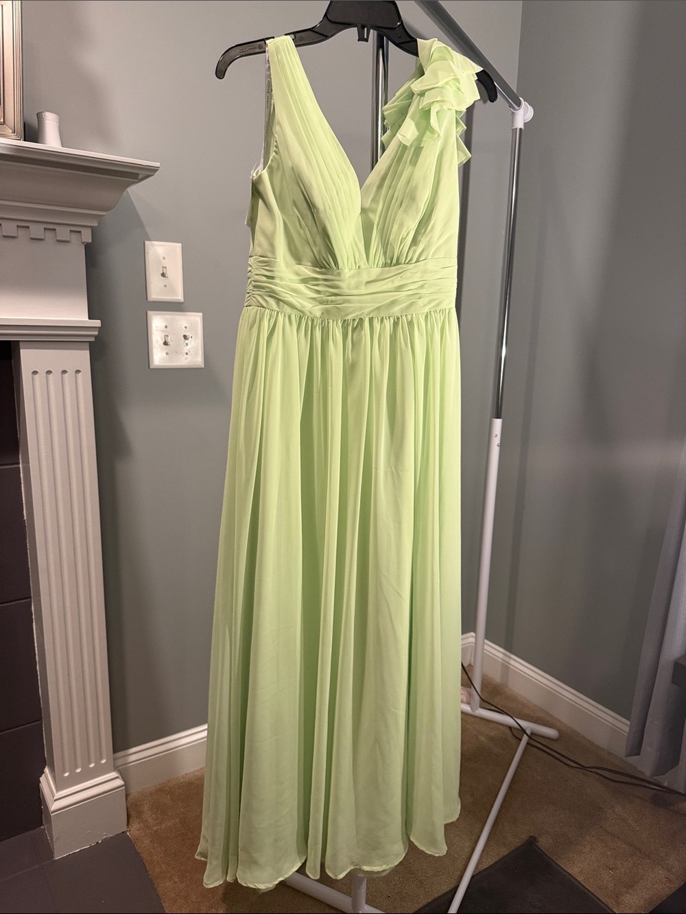 Alfred Angelo Pale Green Chiffon V-Neck Wedding Dress